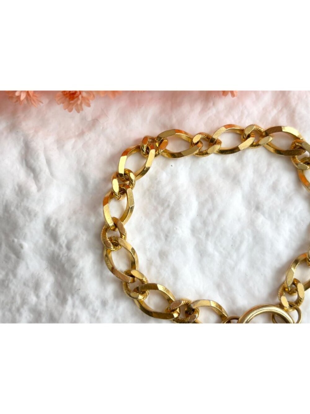 Cable Chain Gold Toned  Toggle Clasp Chunky Vintage 80's Style Bracelet - Picture 3 of 12